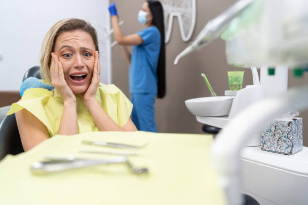 Best Weekend Emergency Dentist in Country Clu, MO